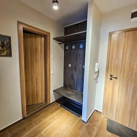 Modern A61 Apartment *